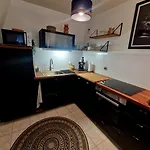 Chez Valérian, Gare De Appartement *