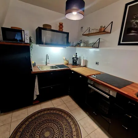 Chez Valerian, Gare De Apartment *