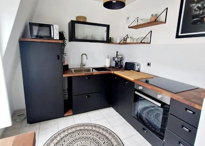 Chez Valerian, Gare De * Chantilly